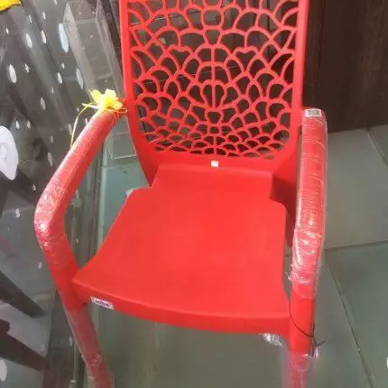 Buy plastic chairs online at lowest price